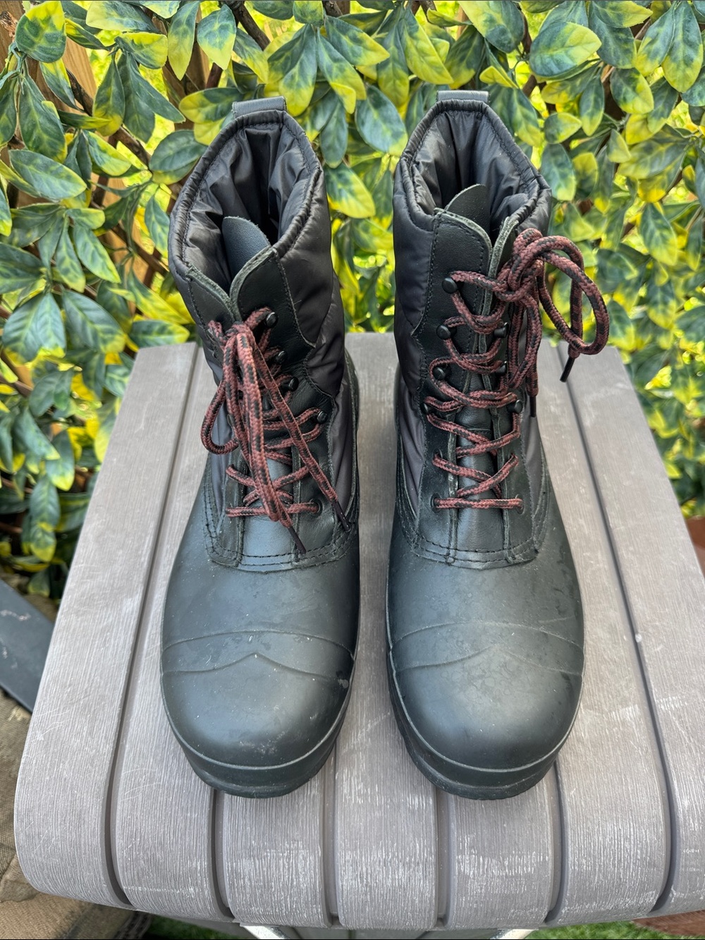 Hunter Black Quilted Lace-Up Boots Women’s Size 10 $40